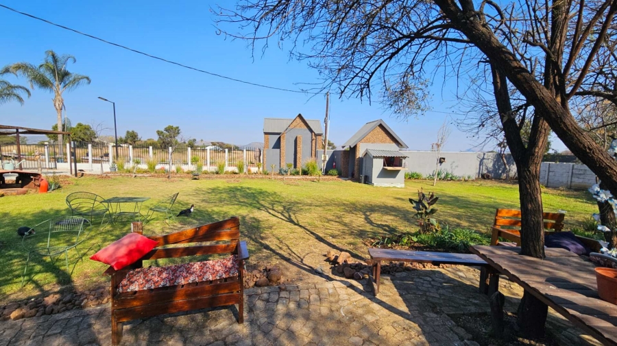 To Let 1 Bedroom Property for Rent in Melodie North West